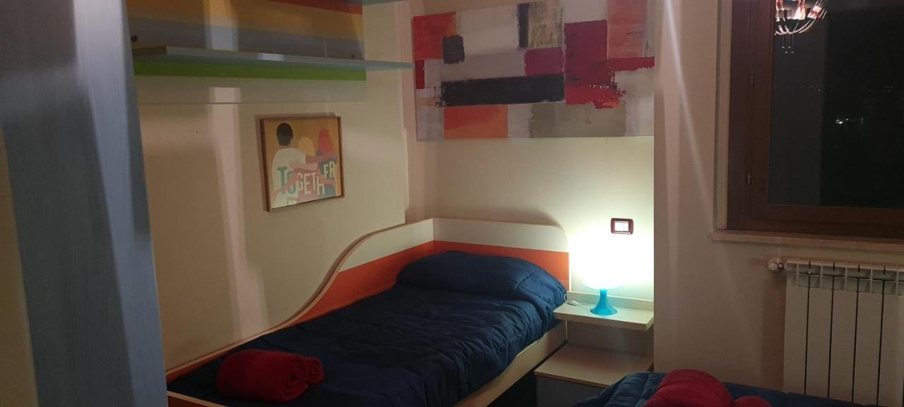 Salute Apartments แตร์นี ภายนอก รูปภาพ
