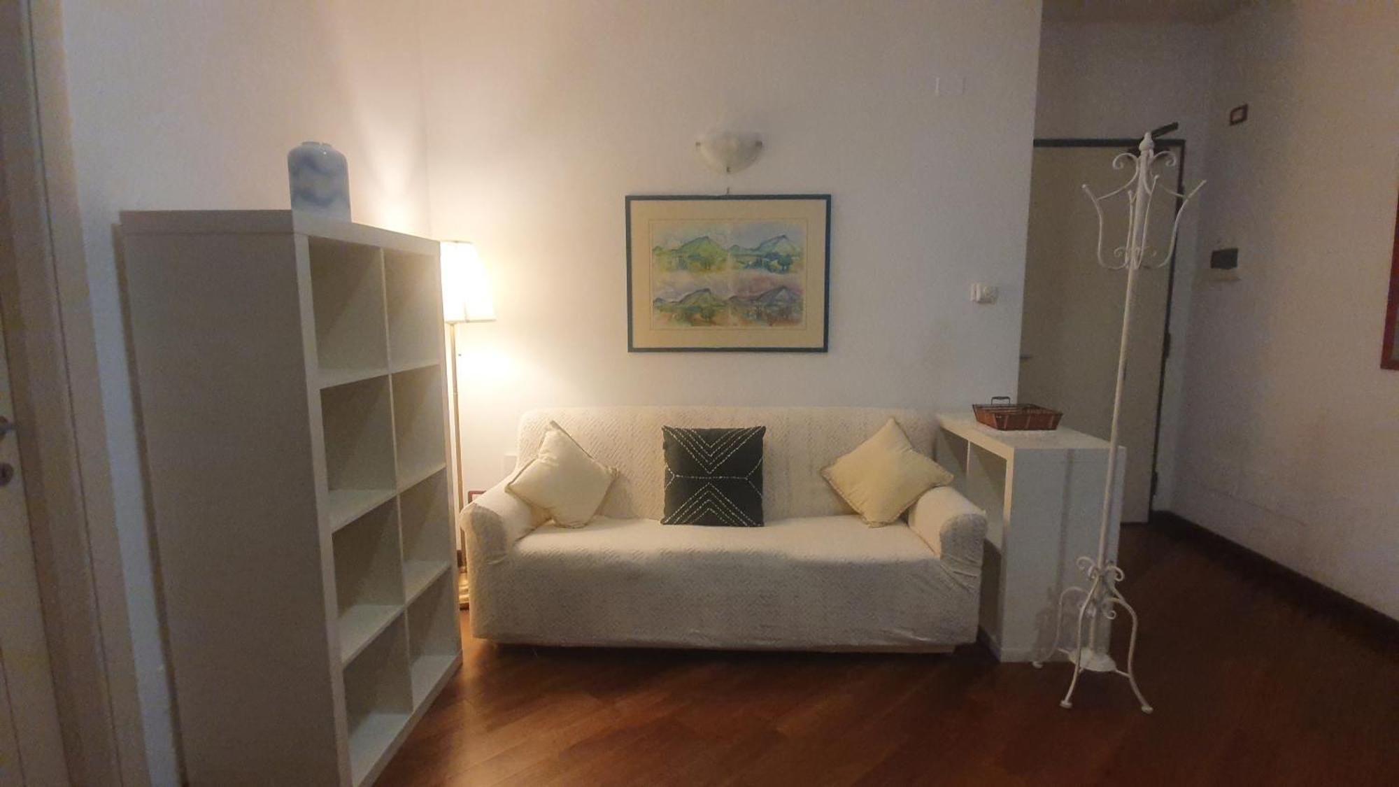 Salute Apartments แตร์นี ภายนอก รูปภาพ